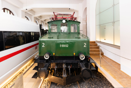  Elektrolokomotive E 69 02 