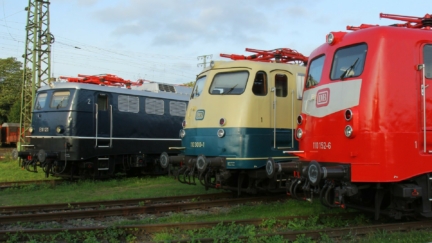 E10